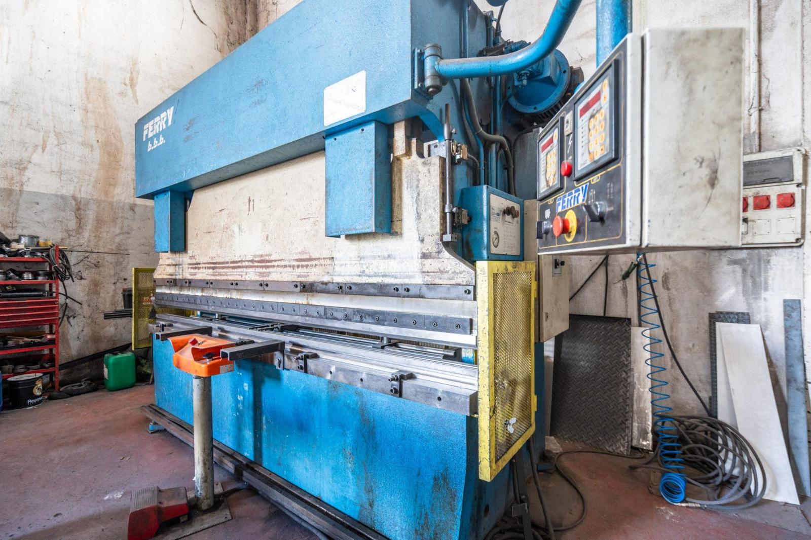 Industrial Unit for Sale in Griñón