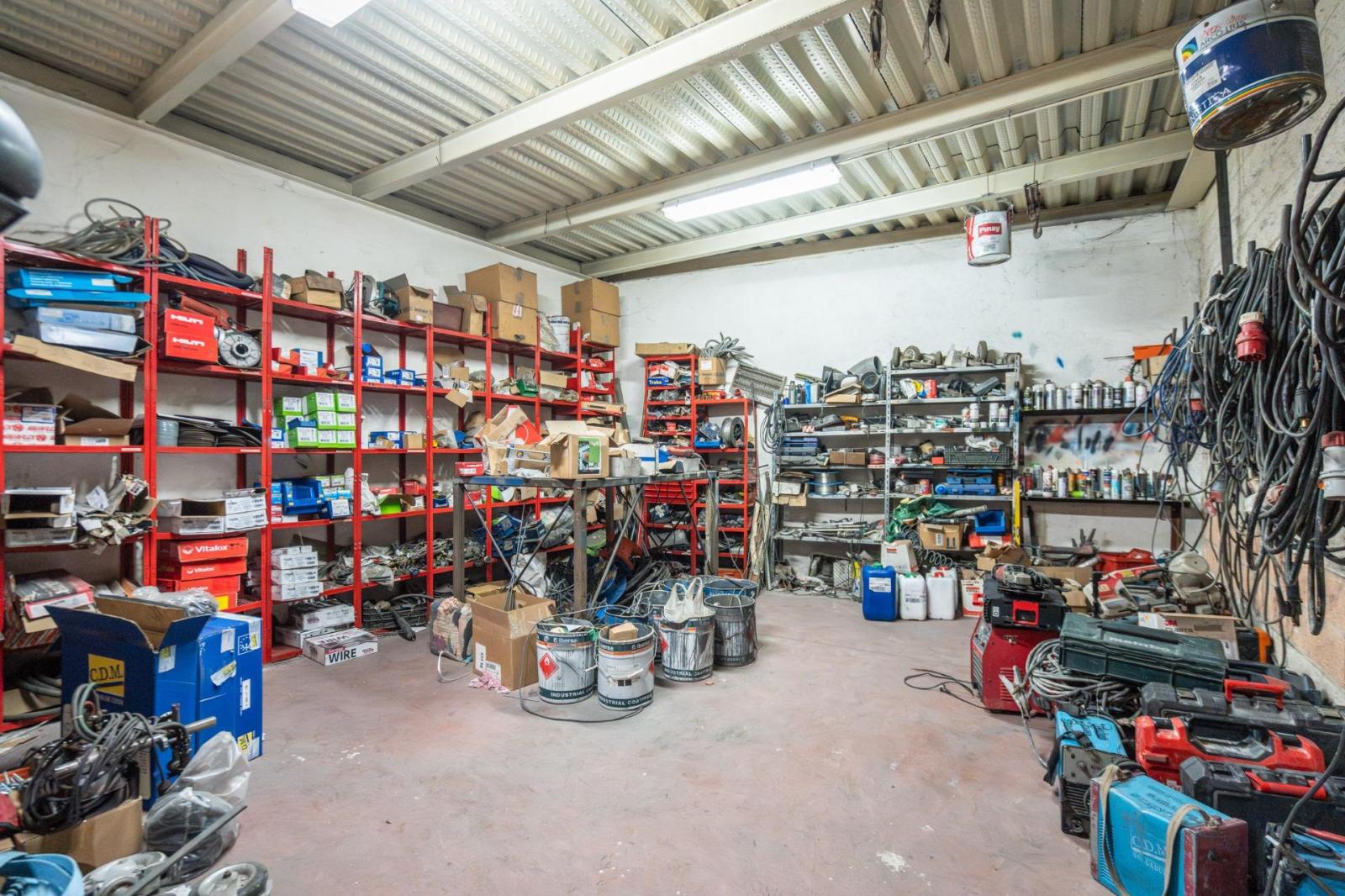 Industrial Unit for Sale in Griñón