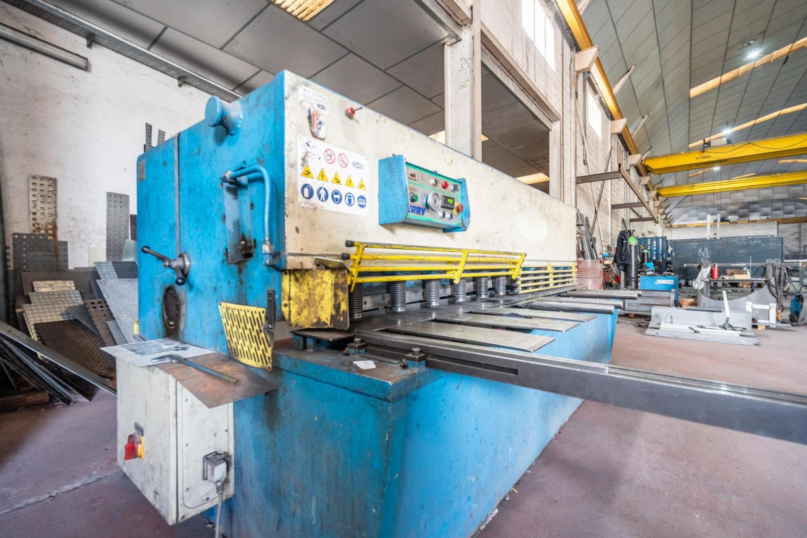 Industrial Unit for Sale in Griñón