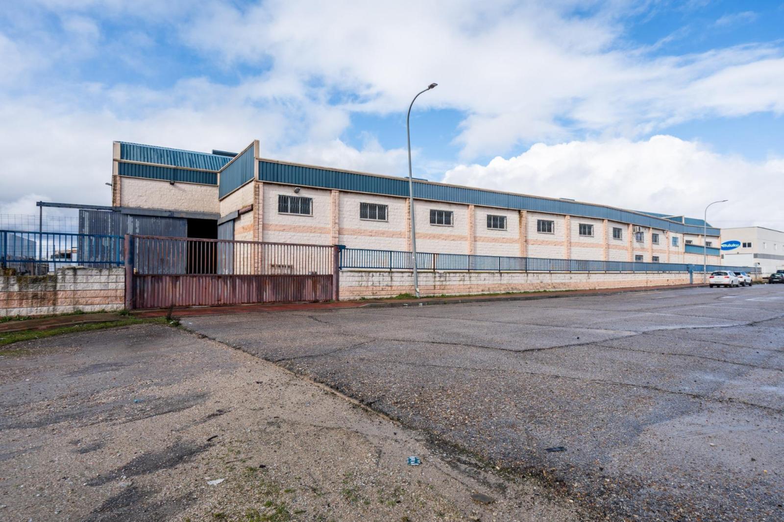 Industrial Unit for Sale in Griñón