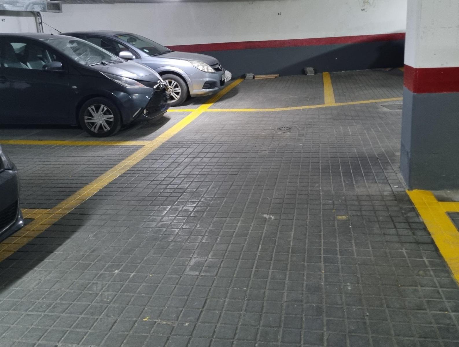 Garage for Sale in Madrid