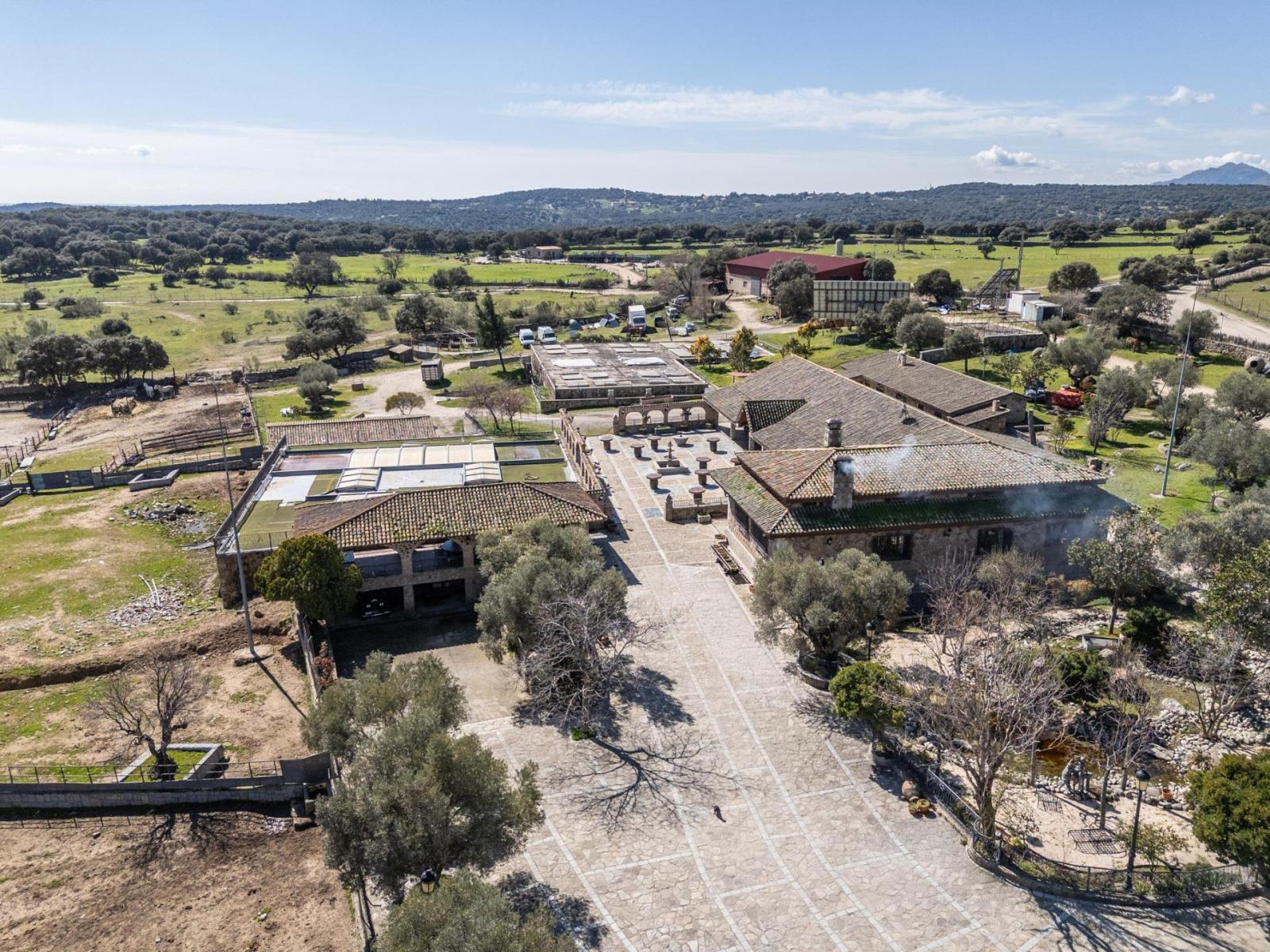 Plot for Sale in Robledo de Chavela