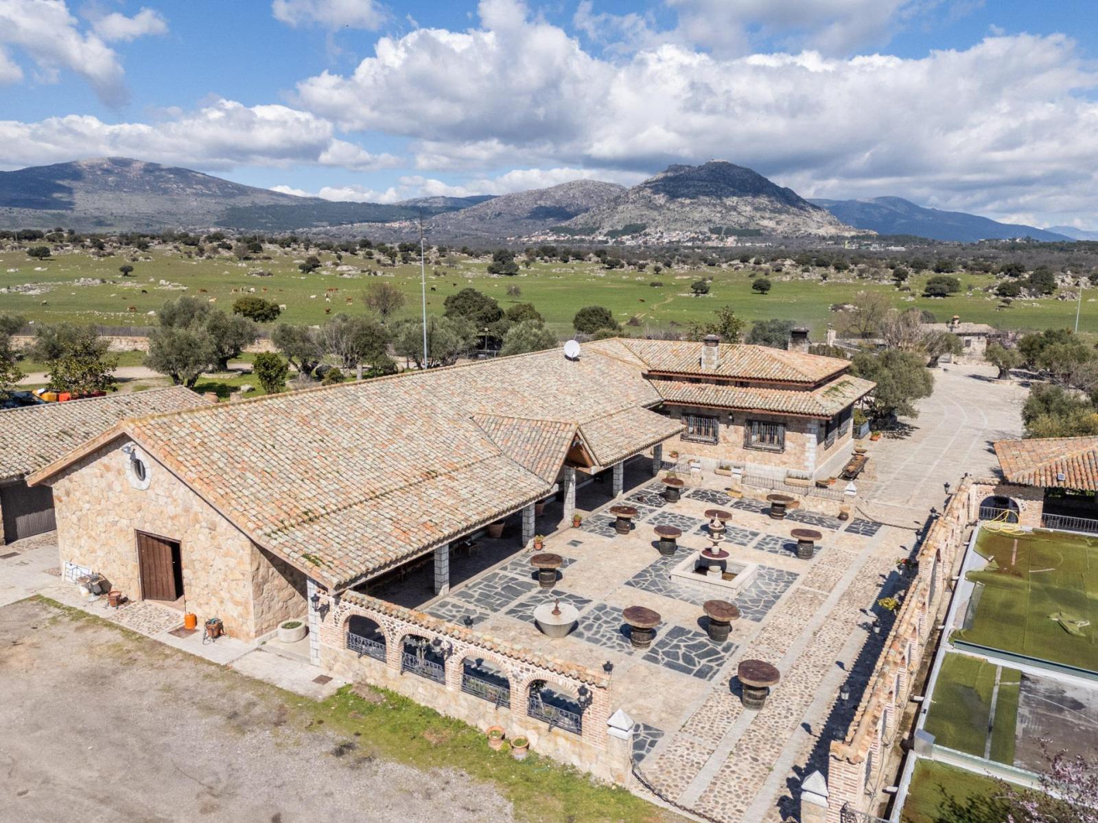 Plot for Sale in Robledo de Chavela