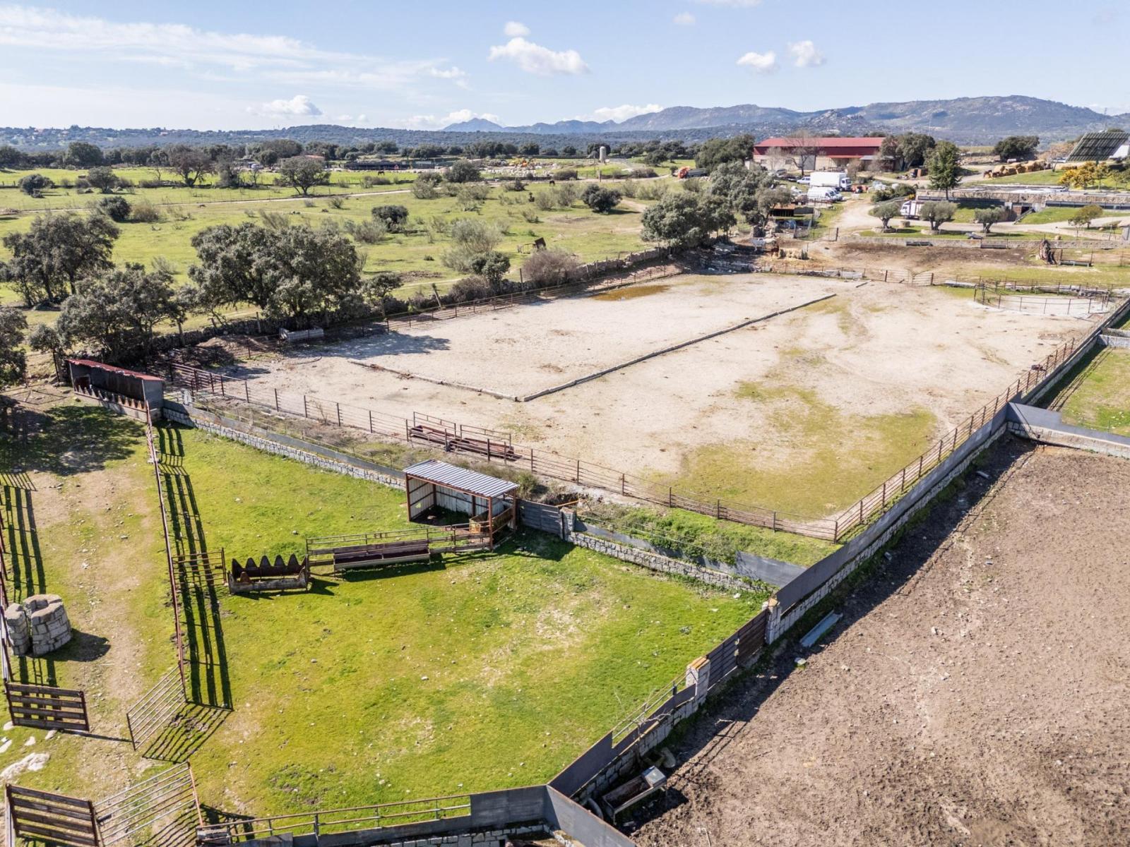 Plot for Sale in Robledo de Chavela