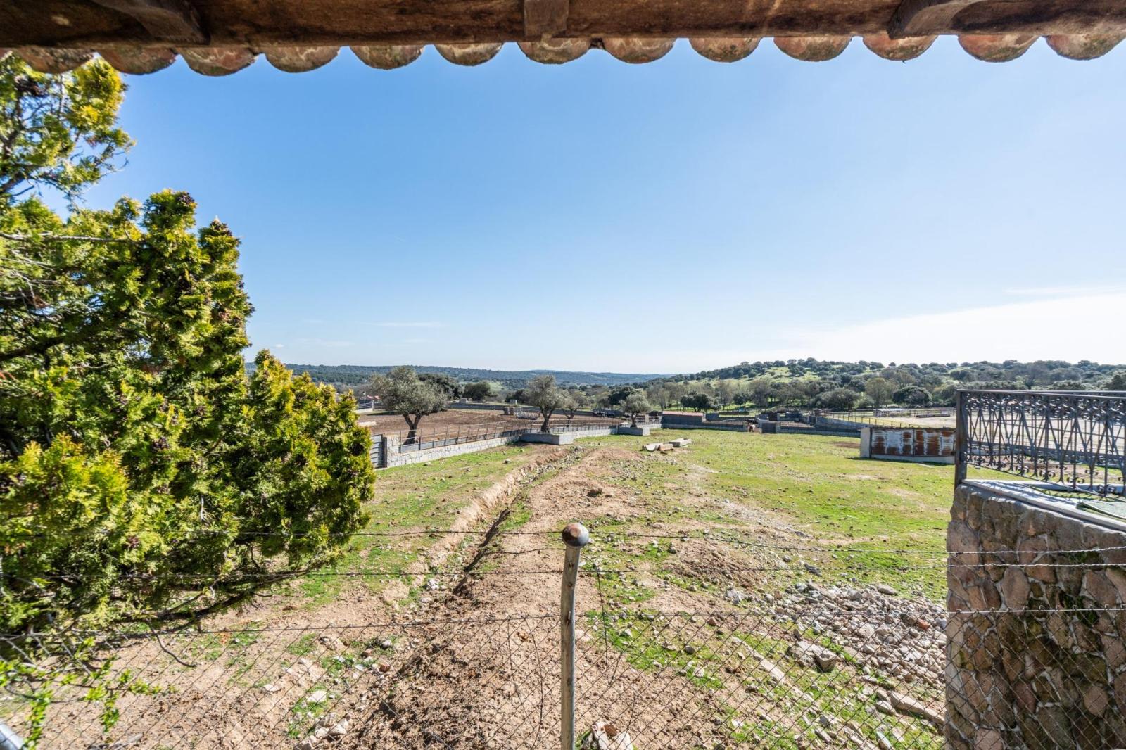 Plot for Sale in Robledo de Chavela