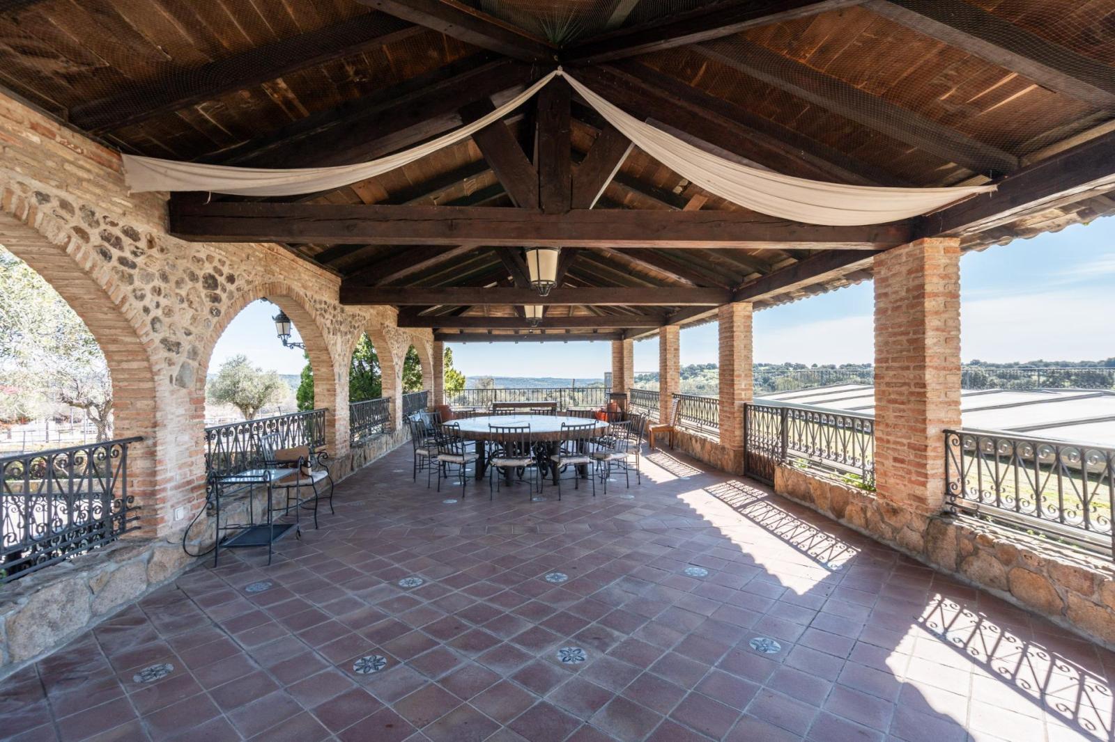 Plot for Sale in Robledo de Chavela