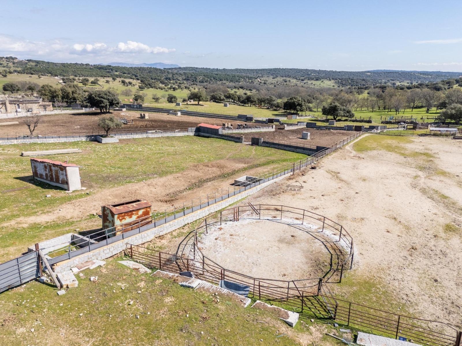 Plot for Sale in Robledo de Chavela