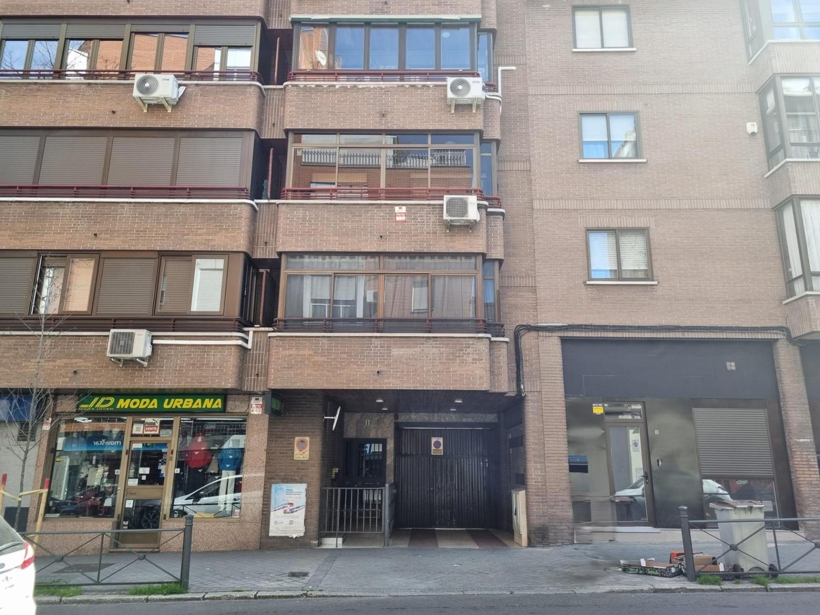 Garage for Sale in Madrid