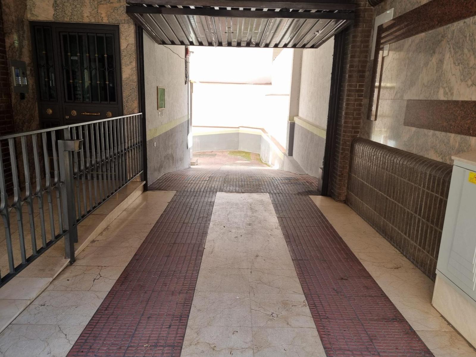 Garage for Sale in Madrid