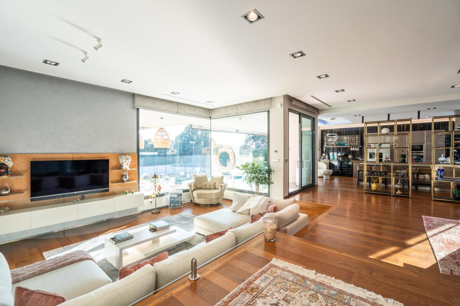 Villa for Sale in Villaviciosa de Odón
