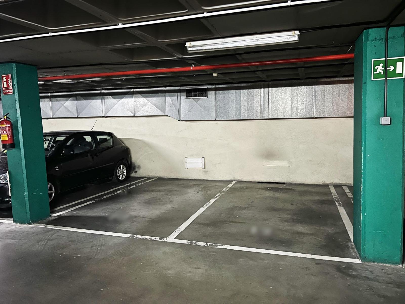 Garage for Sale in Madrid