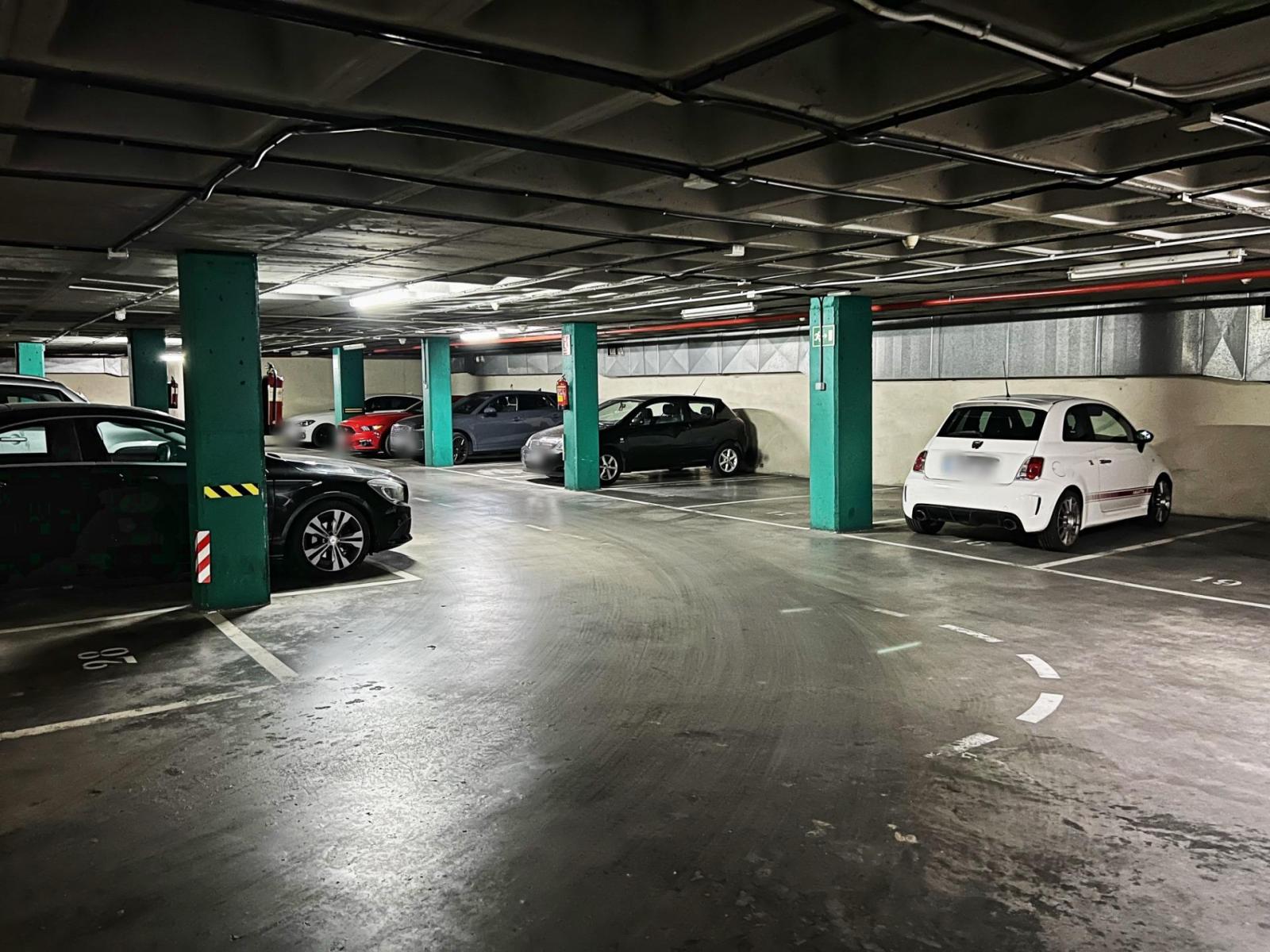 Garage for Sale in Madrid