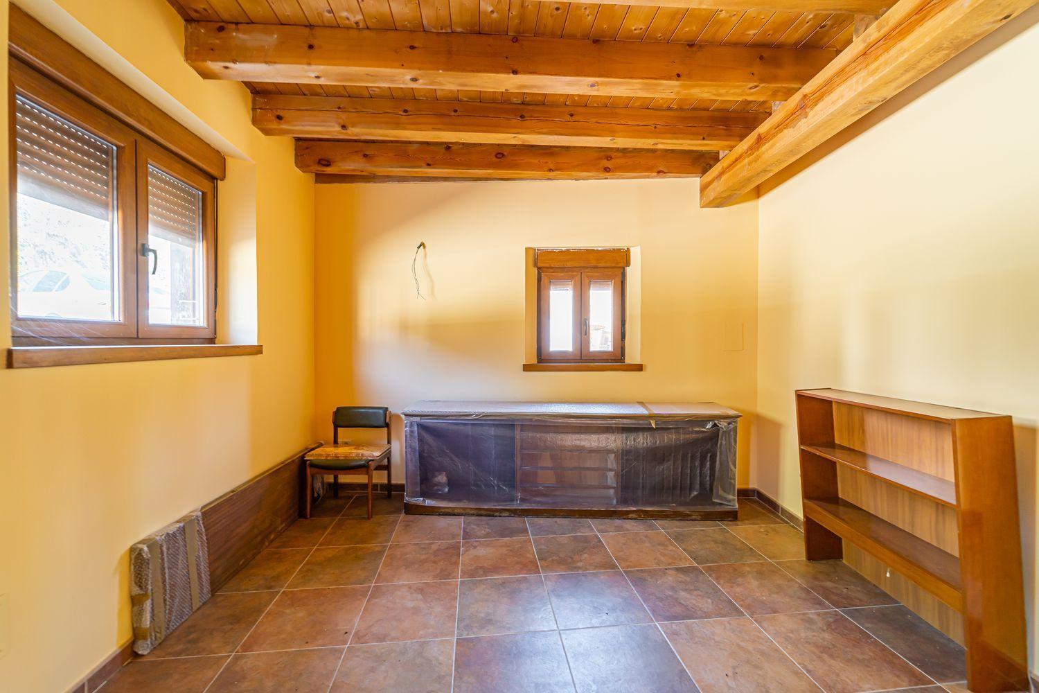 Chalet for Sale in Somosierra