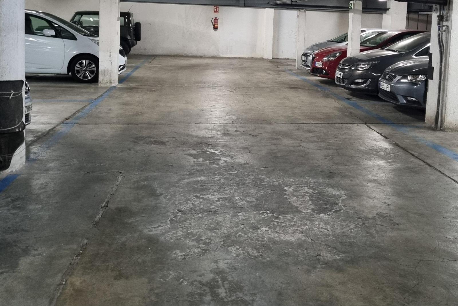 Garage for Sale in Madrid