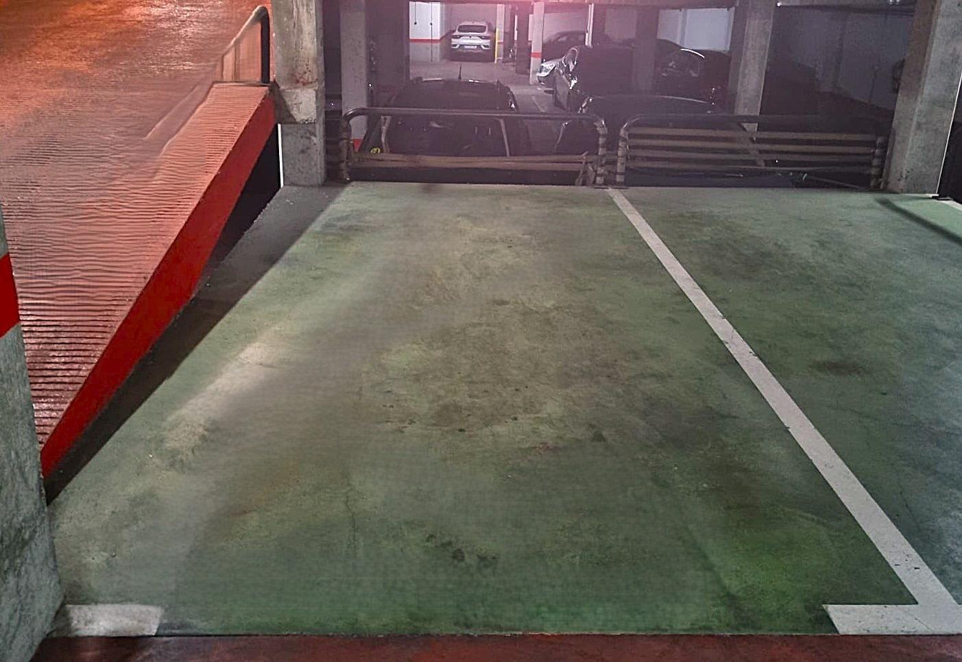 Garage for Sale in Madrid