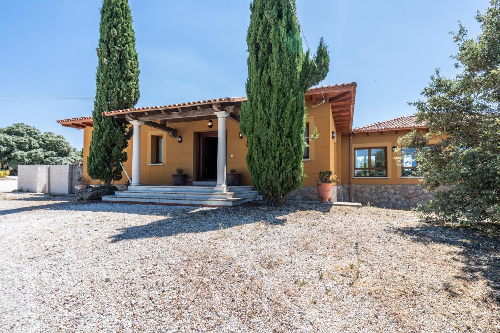Country Property for Sale in Cenicientos