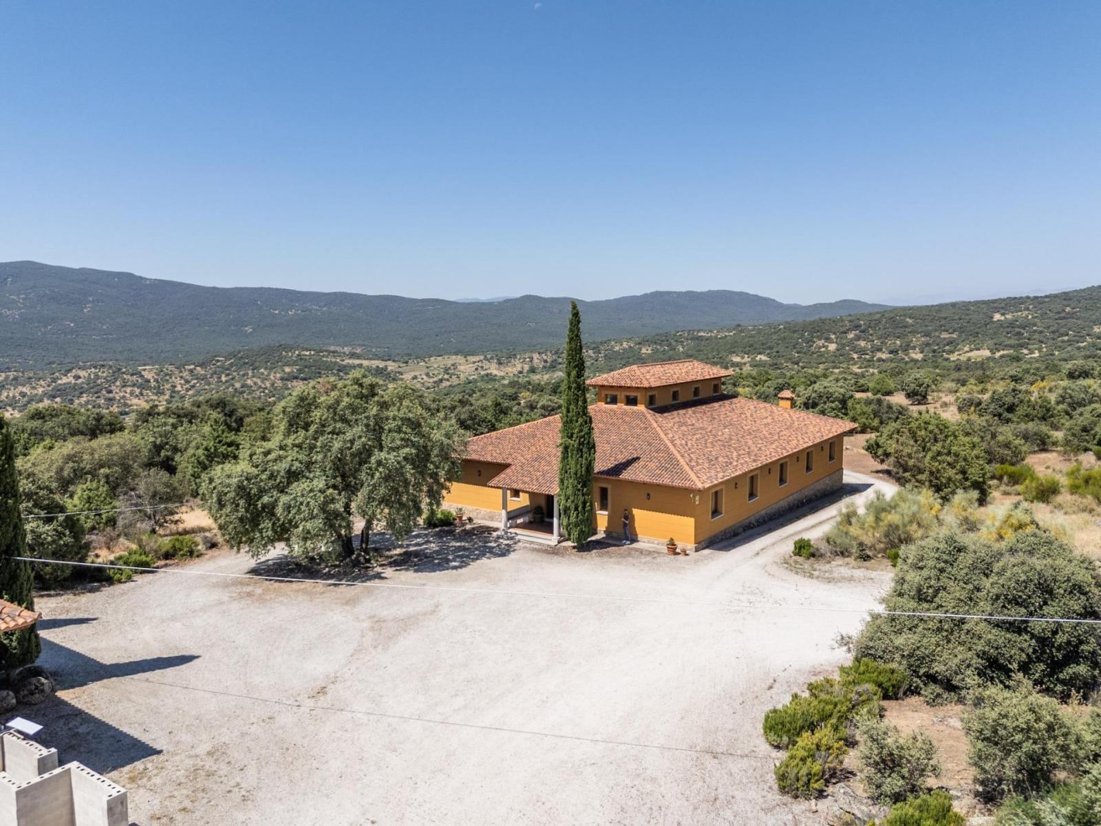 Country Property for Sale in Cenicientos