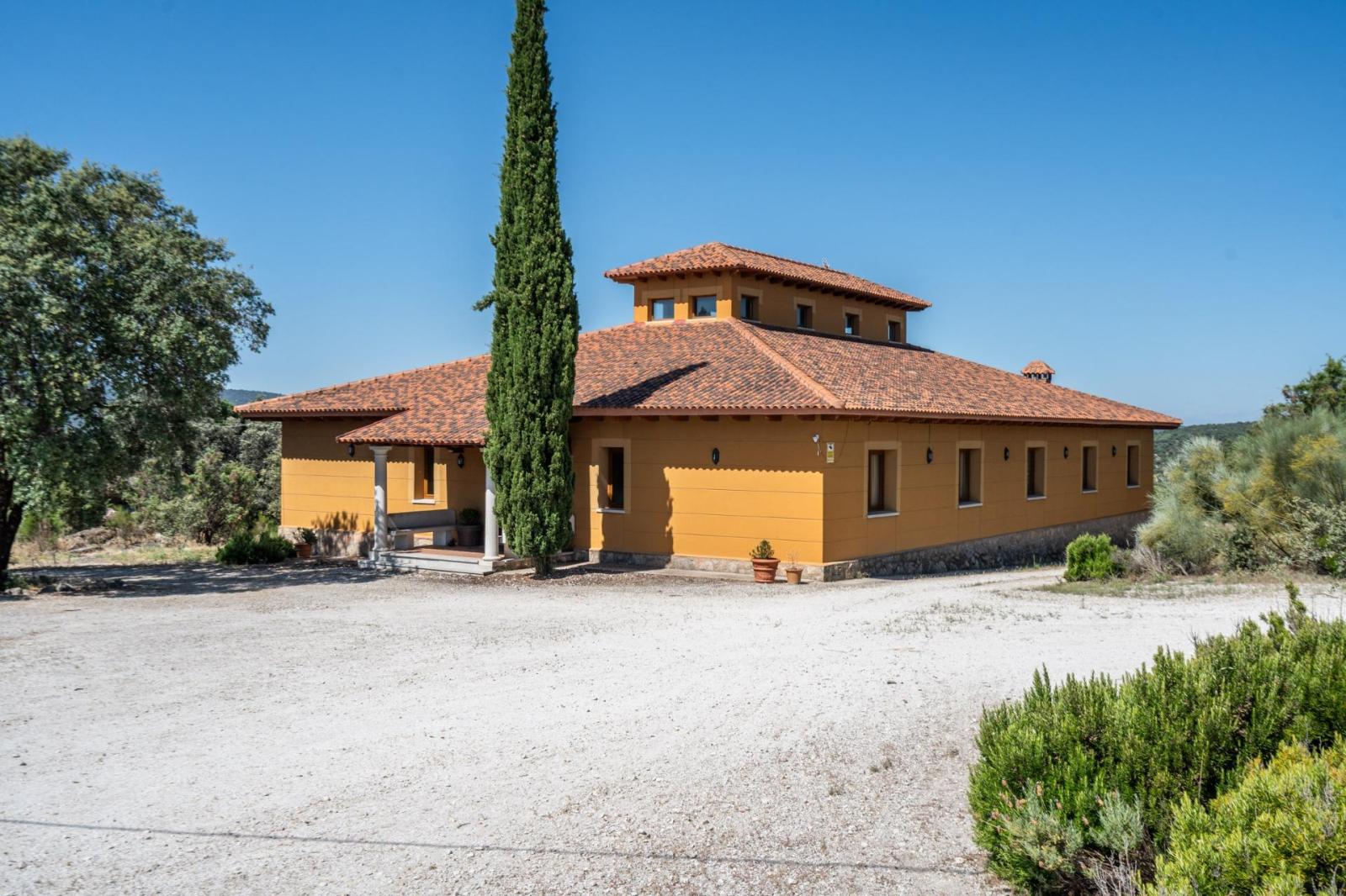 Country Property for Sale in Cenicientos