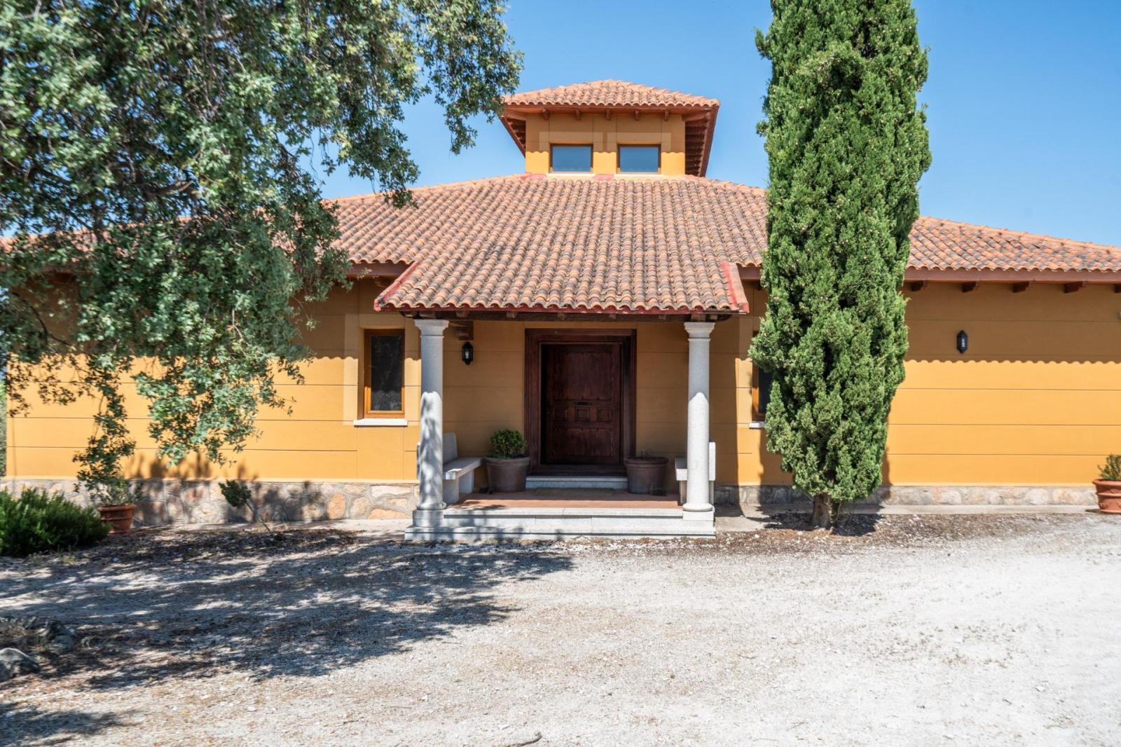 Country Property for Sale in Cenicientos