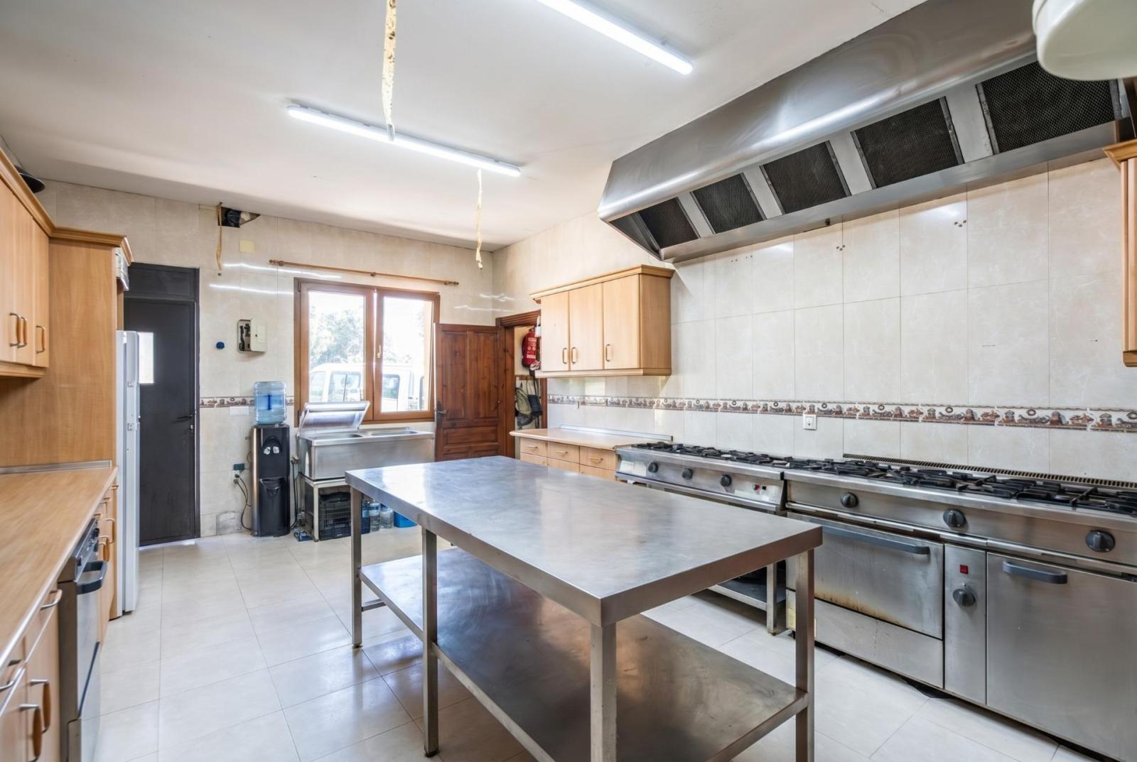 Country Property for Sale in Cenicientos