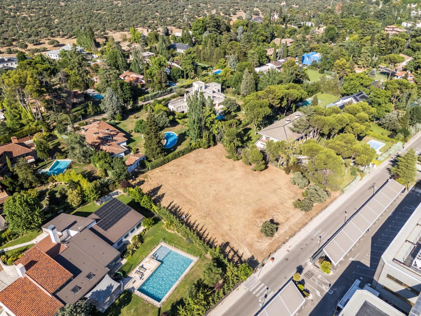Plot for Sale in Madrid