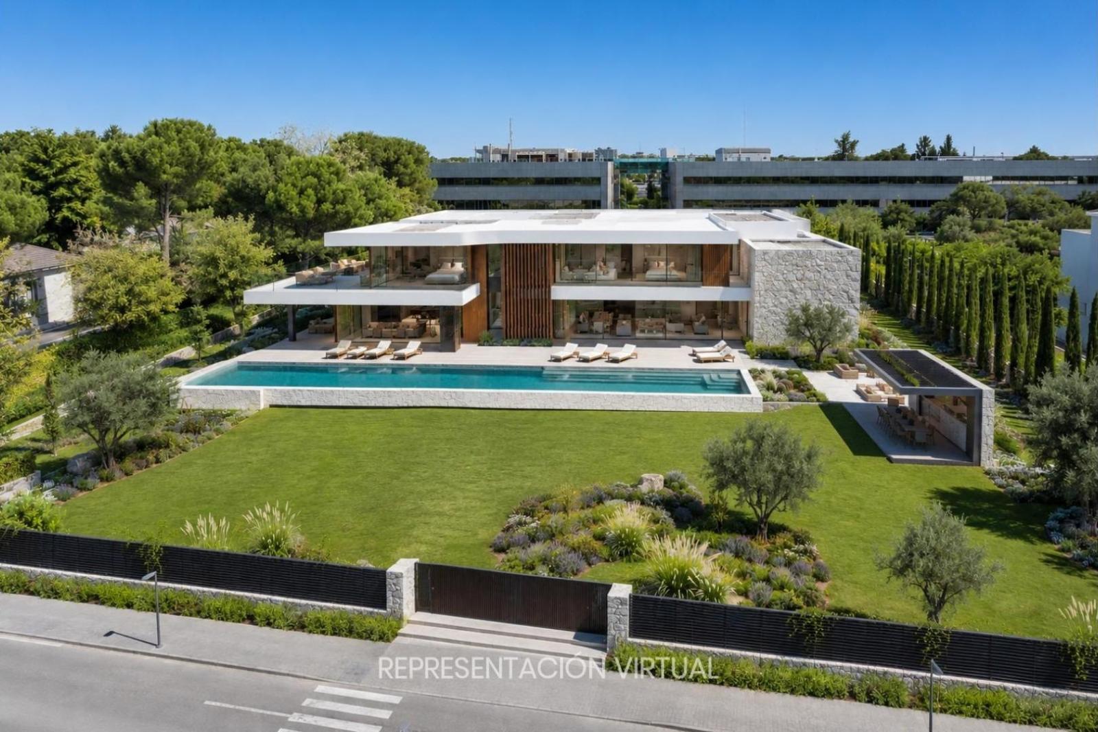 Plot for Sale in Madrid
