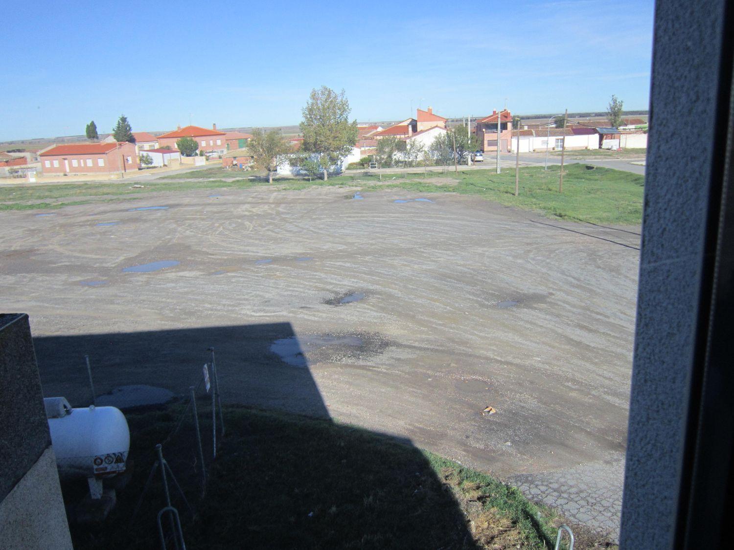 Building for Sale in Riocabado