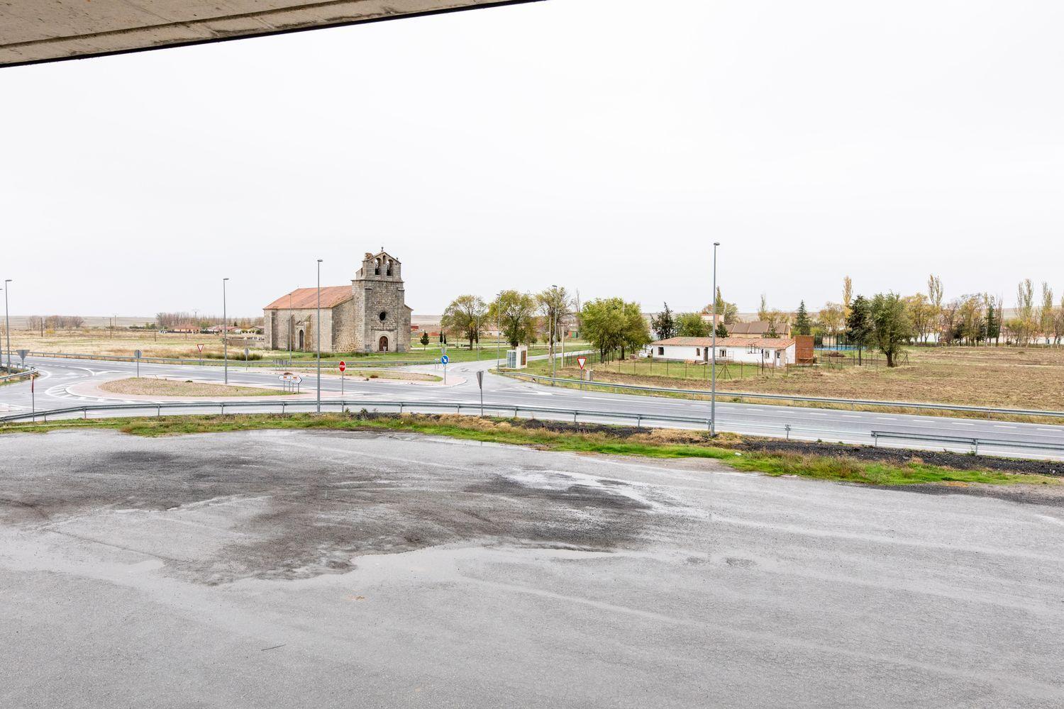 Building for Sale in Riocabado