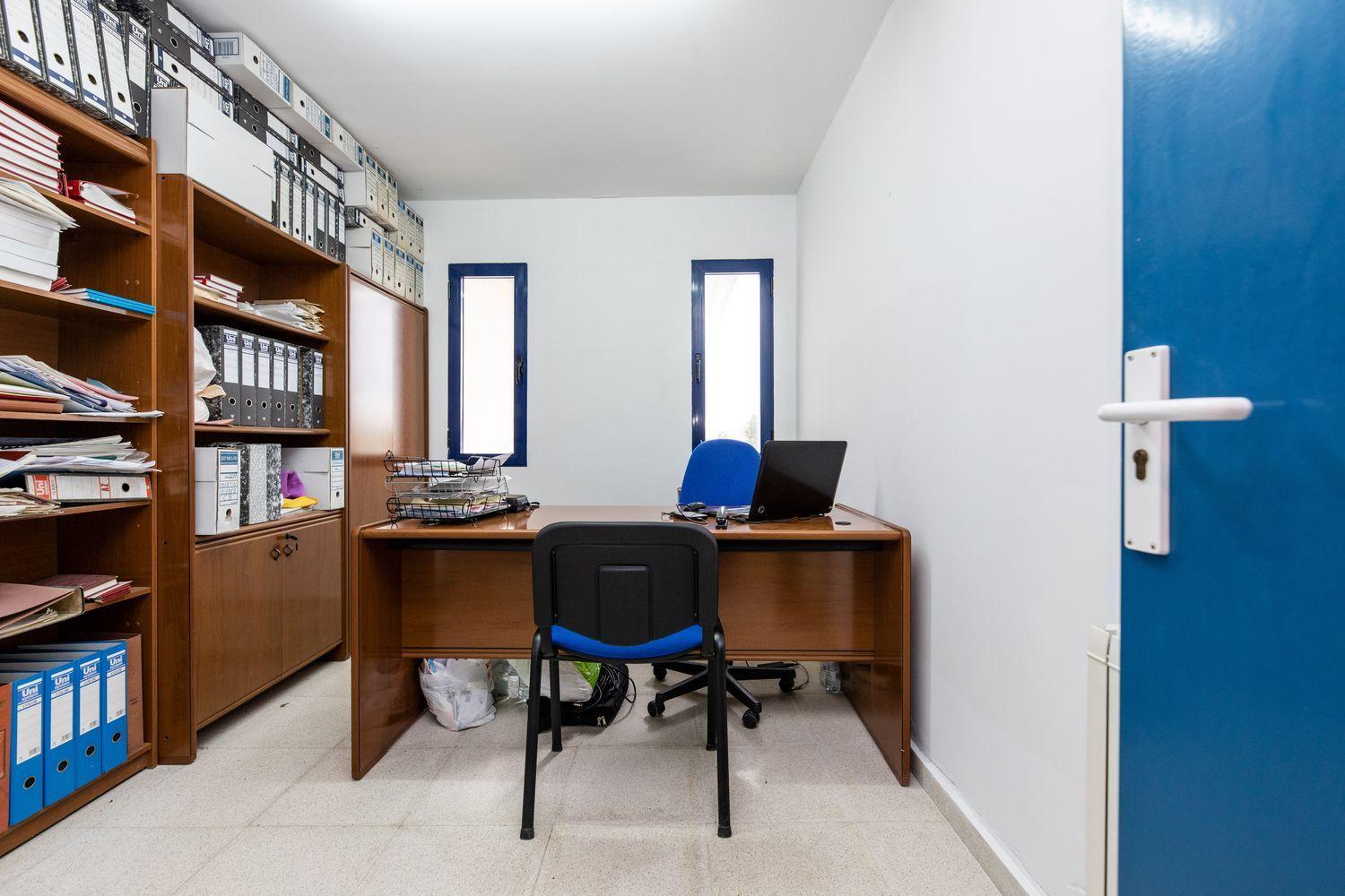 Building for Sale in Riocabado