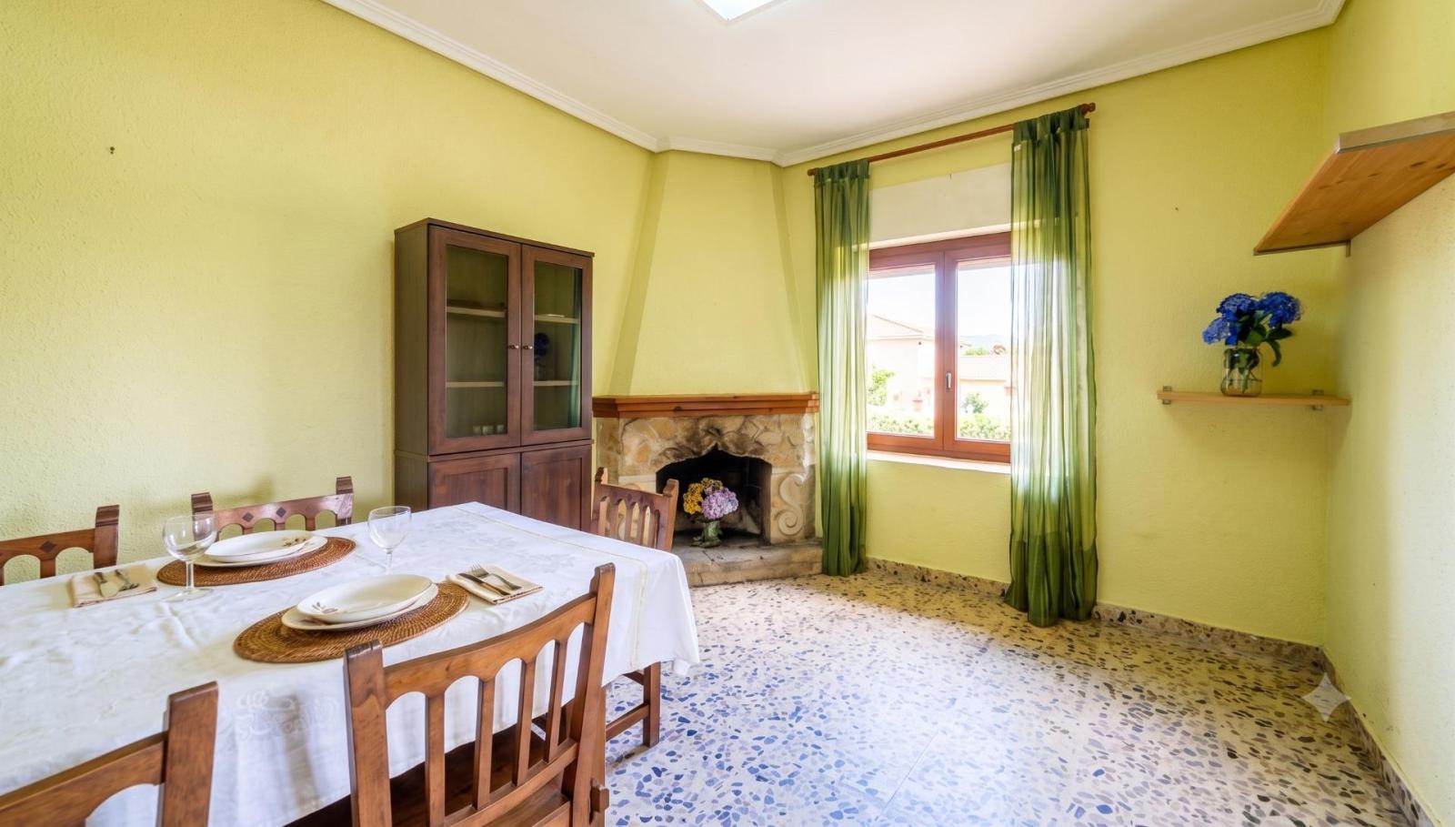 Chalet for Sale in Reocín