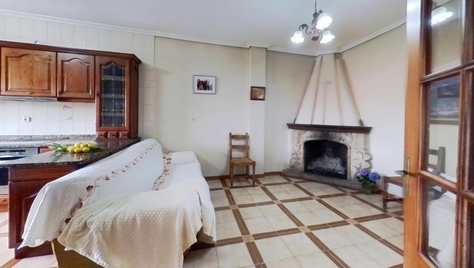Chalet for Sale in Reocín