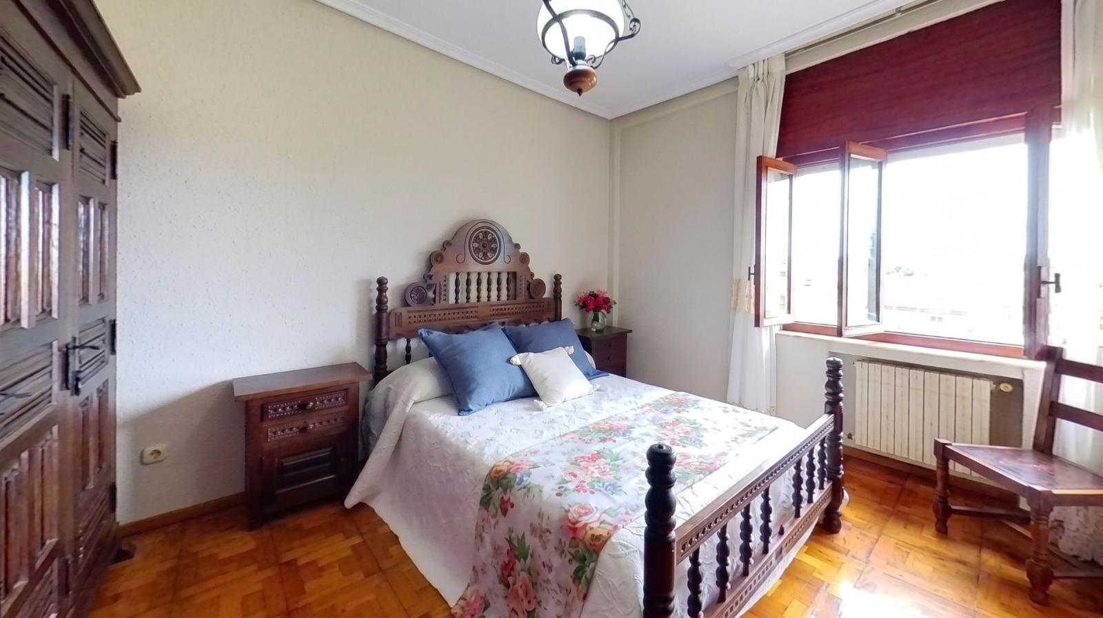 Chalet for Sale in Reocín