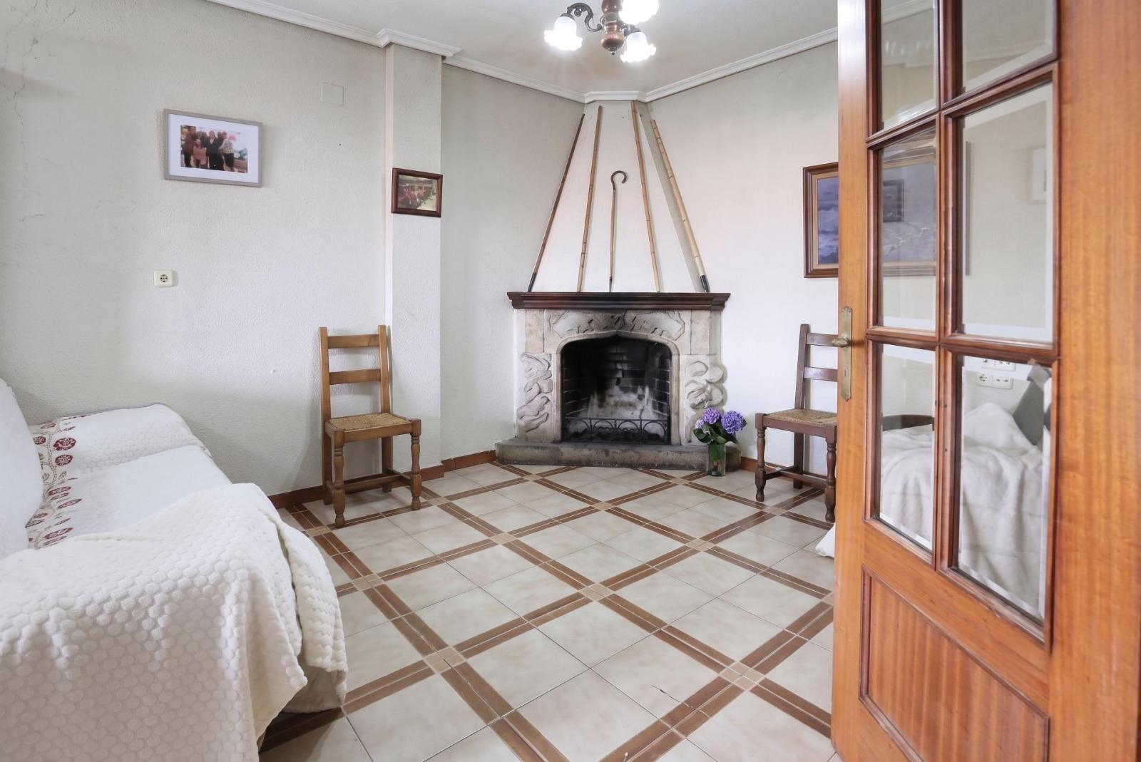 Chalet for Sale in Reocín