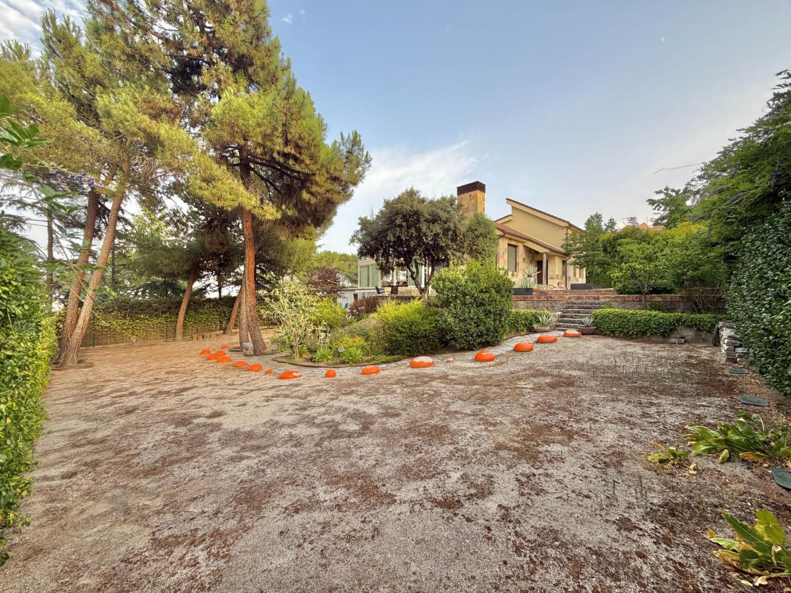 Chalet for Sale in Galapagar