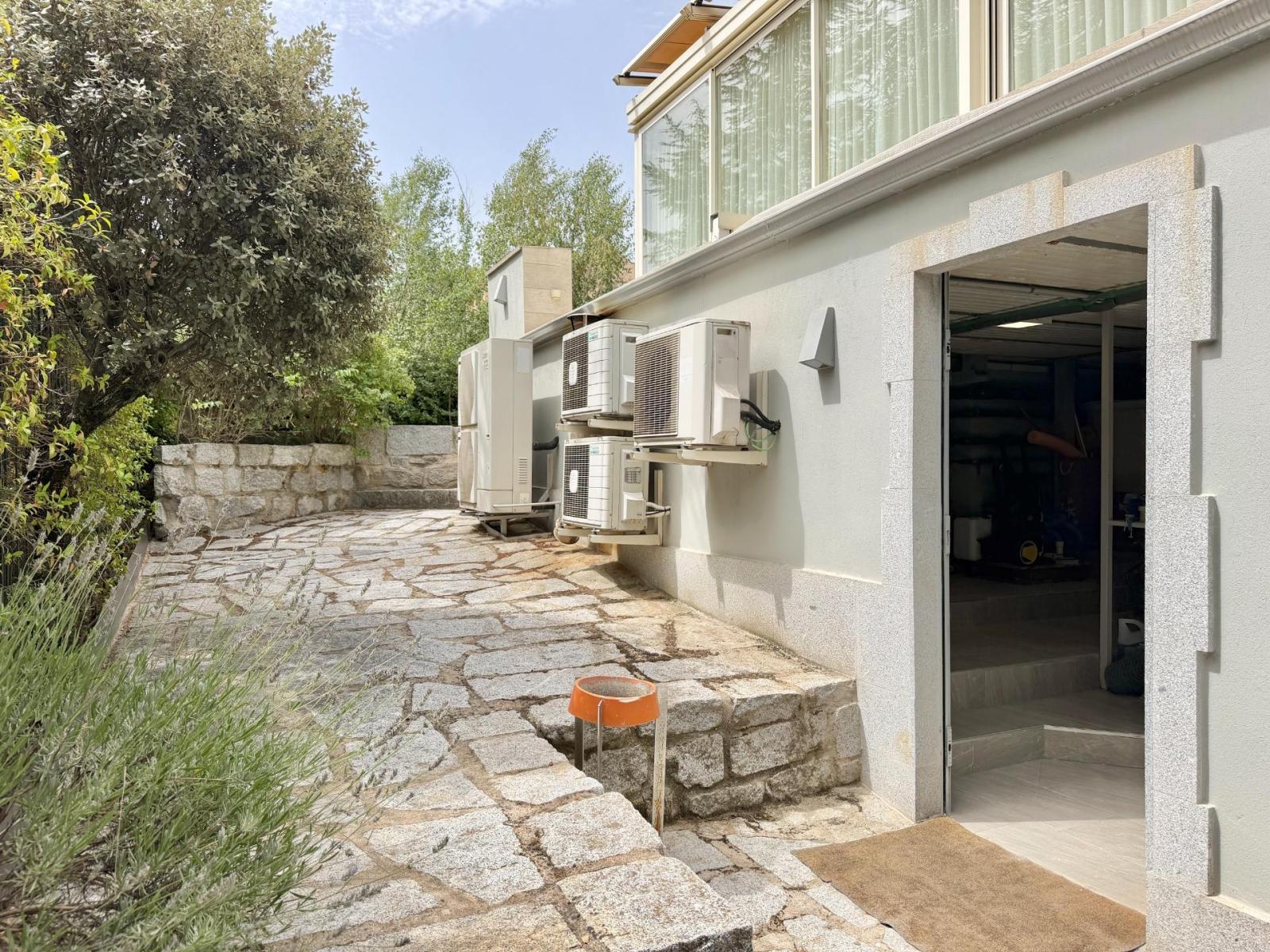 Chalet for Sale in Galapagar