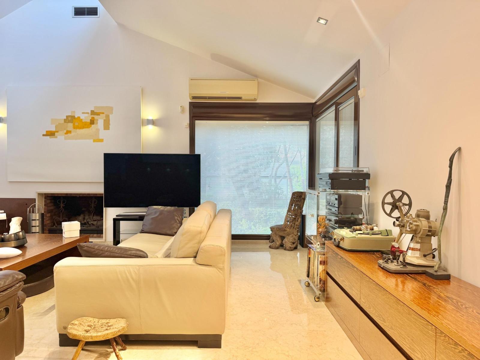 Chalet for Sale in Galapagar