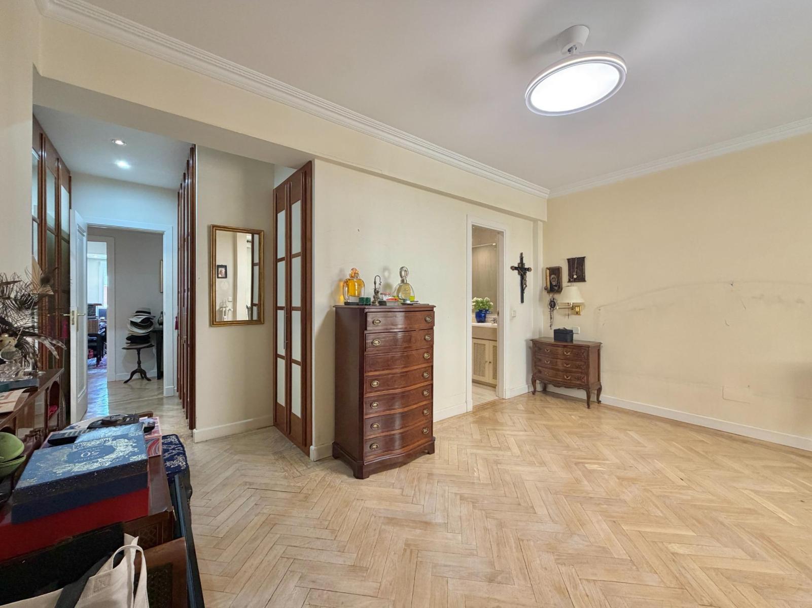 Flat for Sale in Madrid
