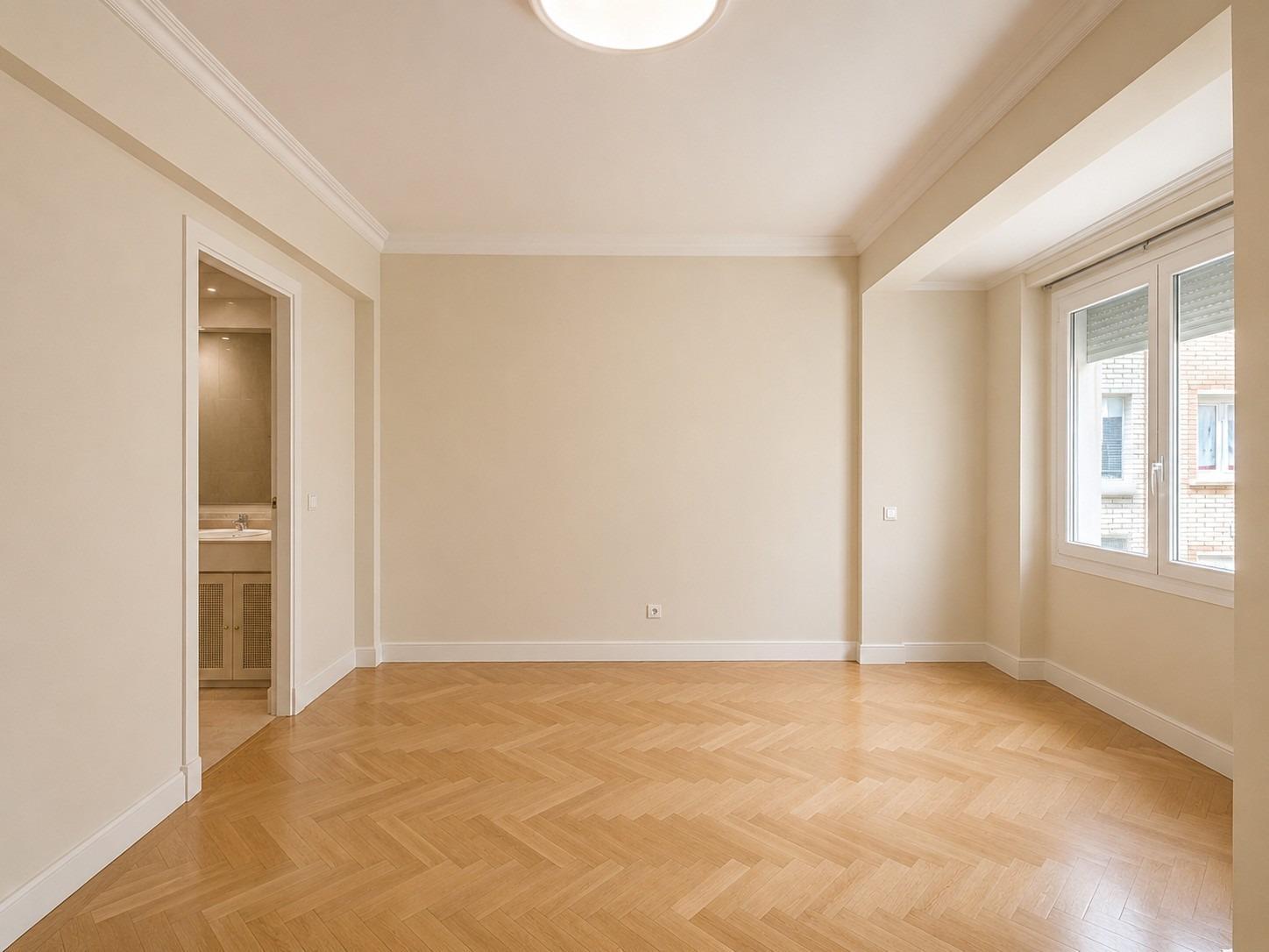 Flat for Sale in Madrid