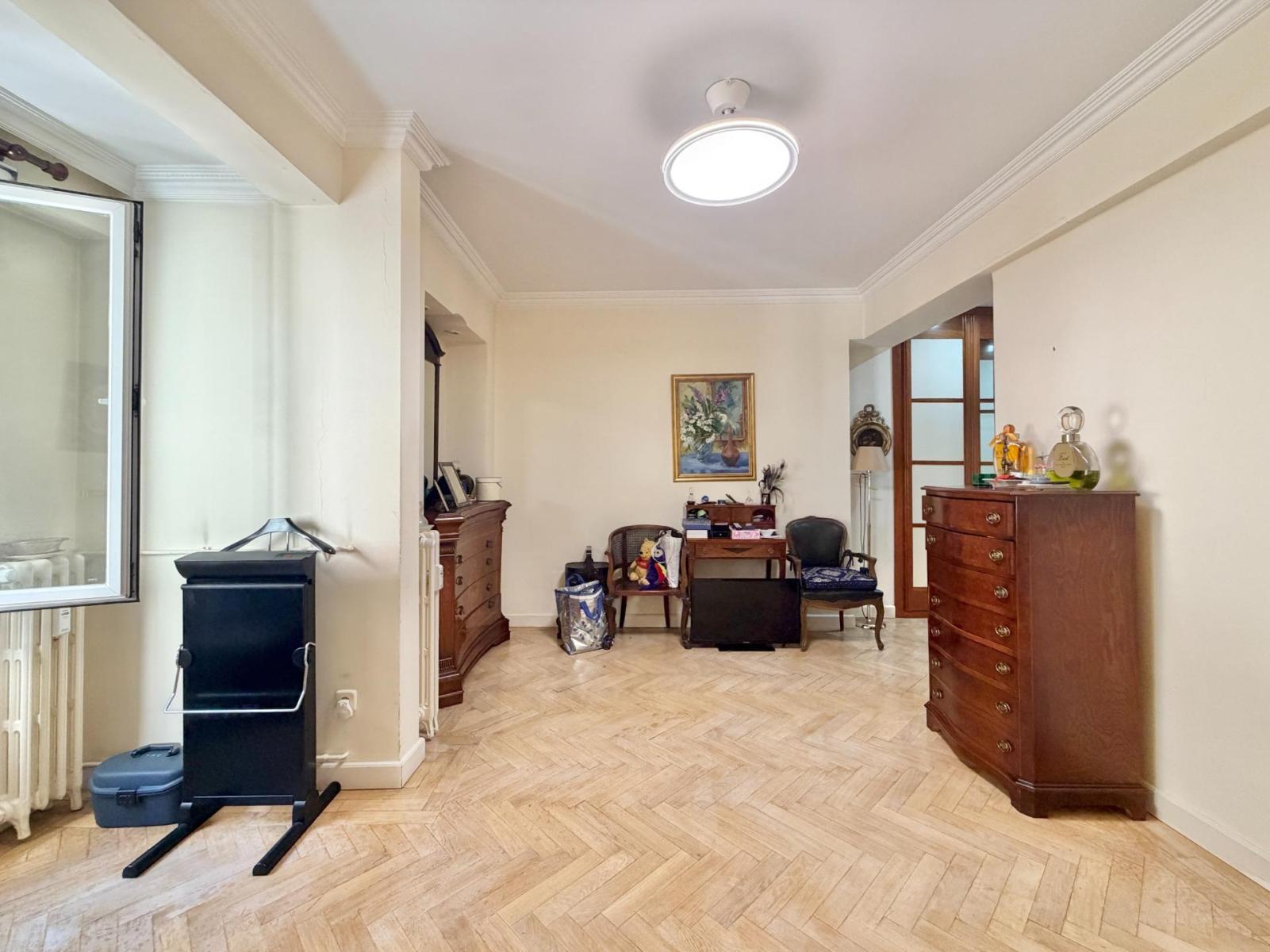 Flat for Sale in Madrid