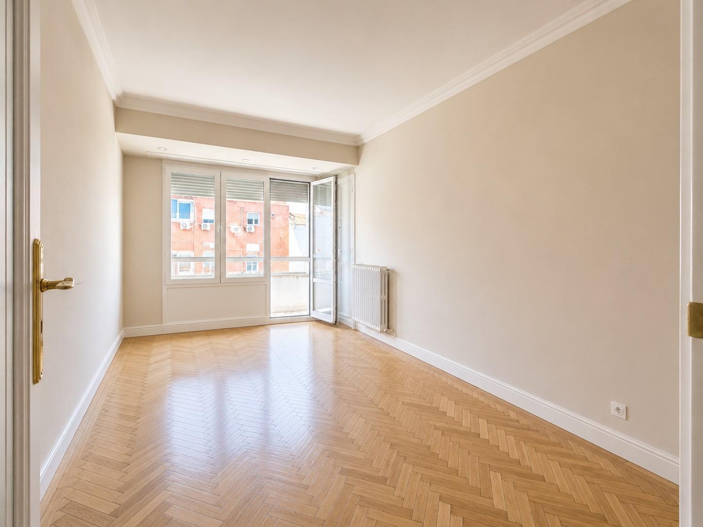 Flat for Sale in Madrid