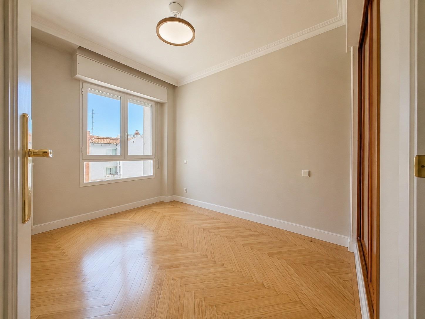 Flat for Sale in Madrid