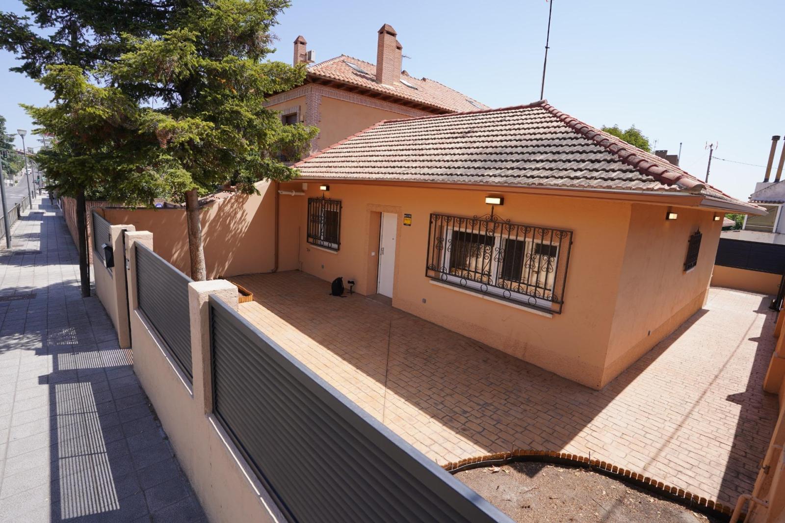 Chalet for Rent in Pozuelo de Alarcón