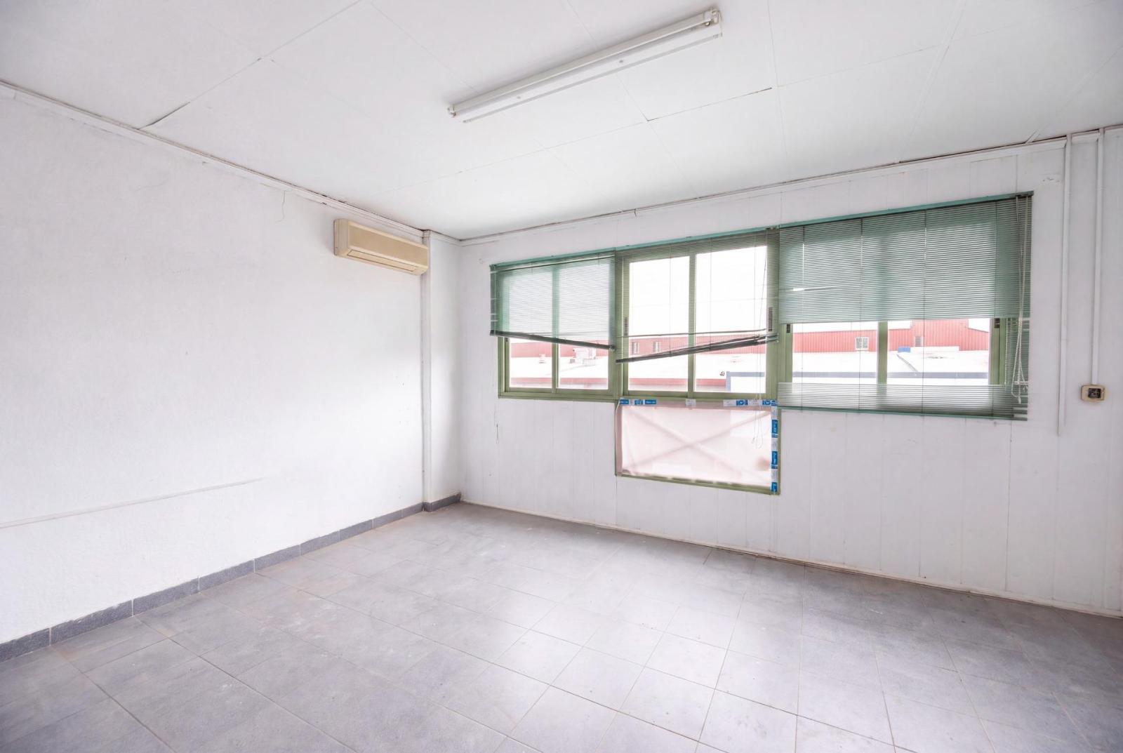 Industrial Unit for Sale in Alcorcón