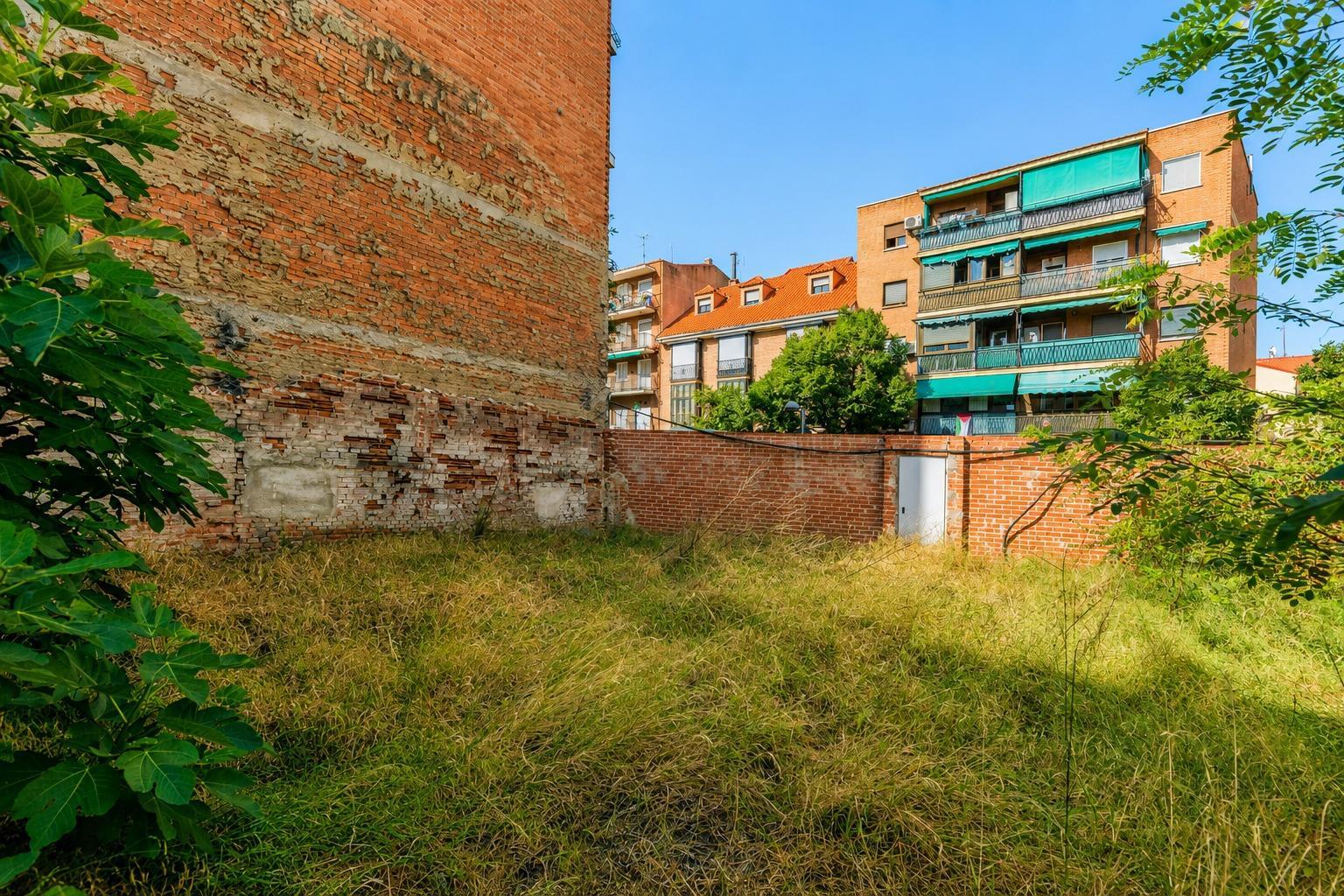 Plot for Sale in Madrid