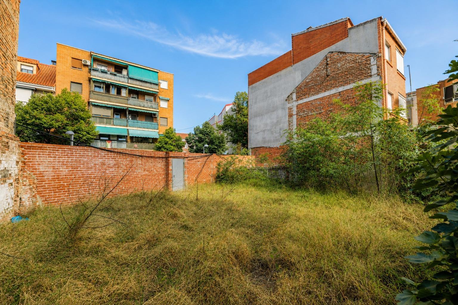 Plot for Sale in Madrid