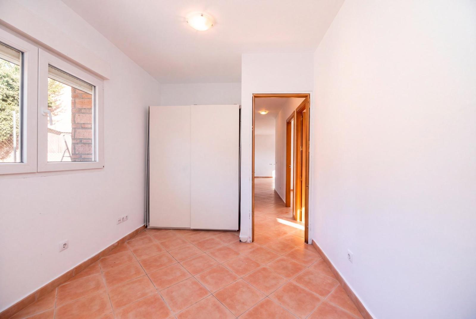 Chalet for Sale in Santa María de la Alameda