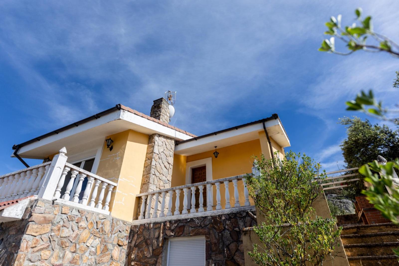 Chalet for Sale in El Espinar