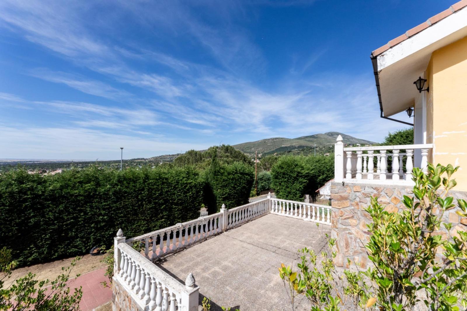 Chalet for Sale in El Espinar