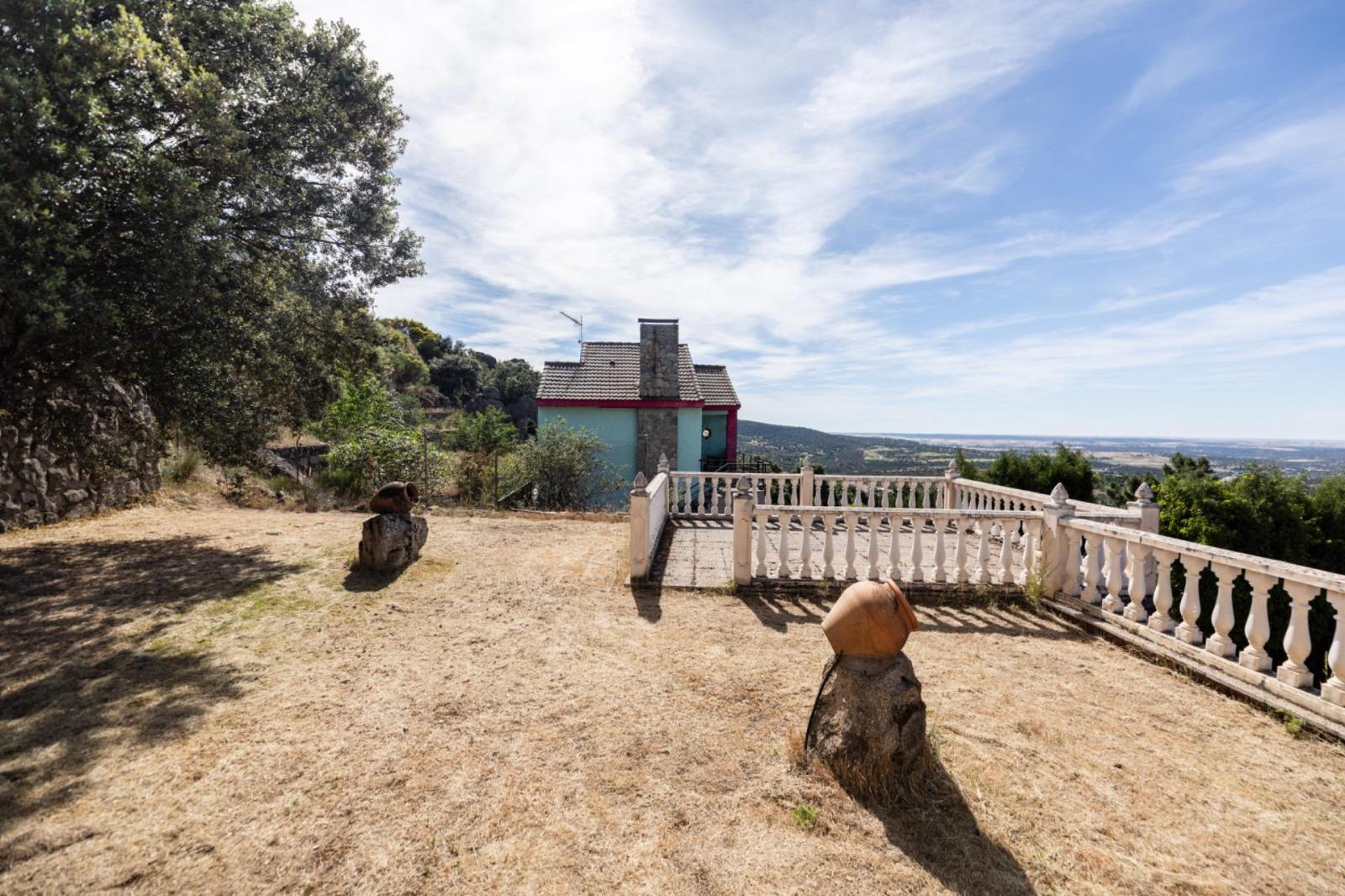 Chalet for Sale in El Espinar