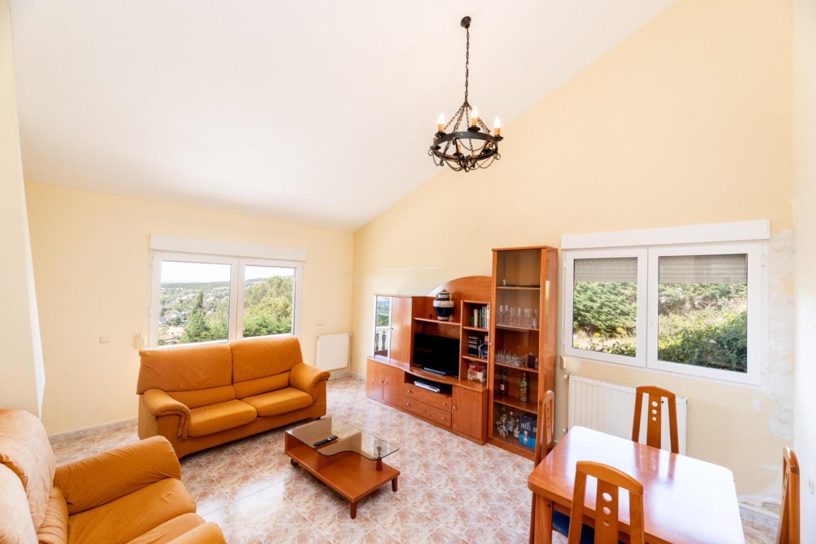 Chalet for Sale in El Espinar